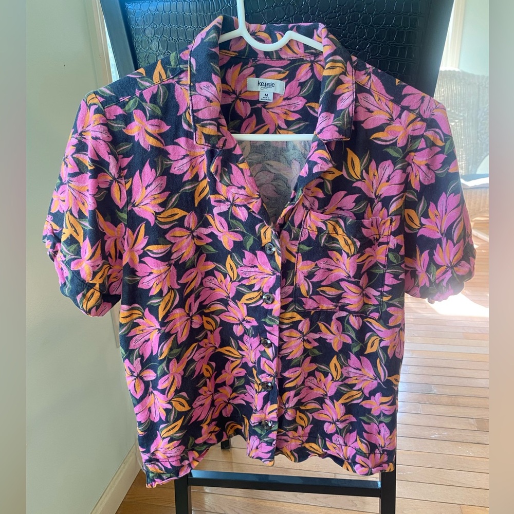 EUC Kenzie Jeans Tropical Flower Coral combo Button down linen blend top